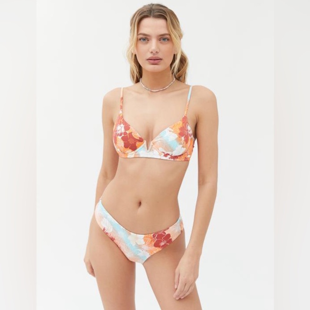 Roxy x urban outfitters bikini set